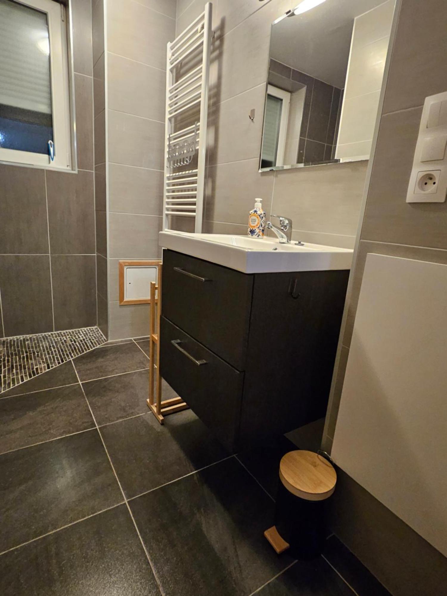 Bienvenue Chez Angele Homes 1 Apartment *